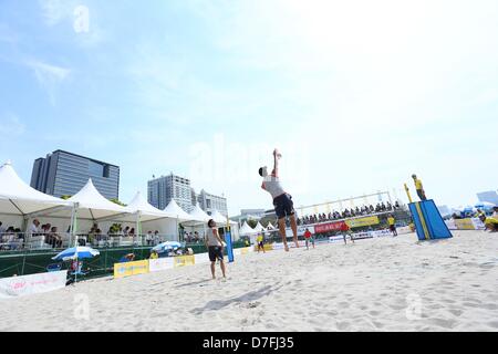 Tokyo, Japan. 6th May 2013. General view, MAY 6, 2013 - Beach Volleyball : JBV Tour 2013 Tokyo Open Men's Final at Odaiba Beach, Tokyo, Japan. (Photo by AFLO SPORT/Alamy Live News) Stock Photo