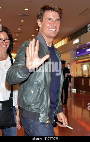 Tokyo, Japan. 6th May 2013. Actor Tom Cruise arrives at Tokyo International Airport in Japan, on May 6, 2013./picture alliance/Alamy Live News Stock Photo