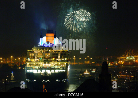 Germany, Hamburg, Hafen, cruise ship at night Stock Photo