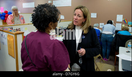 Charleston, South Carolina, USA. 7th May, 2013.  ELIZABETH COLBERT BUSCH, Democratic candidate for South Carolina's 1st Congressional District, phones voters from her West Ashley headquarters on the afternoon of the election.(Credit Image: Credit:  Brian Cahn/ZUMAPRESS.com/Alamy Live News) Stock Photo