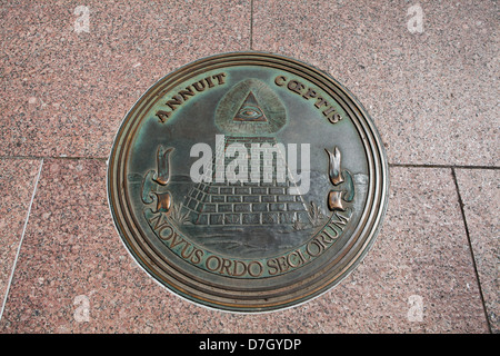 Reverse view of The great seal of the United States, 1782 design, Freedom Plaza, Washington DC Stock Photo