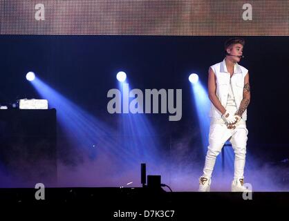 Cape Town, South Africa. 7th May 2013. Justin Bieber performing at the Cape Town Stadium on May 8, 2013, in Cape Town, South Africa. On his 'Believe' tour, Bieber performed in Cape Town on MAY 8, 2013 and will perform in Johannesburg on May 12, 2013. (Photo by Gallo Images / The Times / Esa Alexander/Alamy Live News Stock Photo
