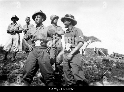 Pith-helmeted soldiers of the Italian desert army in Egypt during world war two. second world war 2 soldier troops middle east north africa campaign Stock Photo