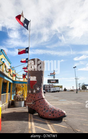 Giant cowboy in amarillo texas hi-res stock photography and images