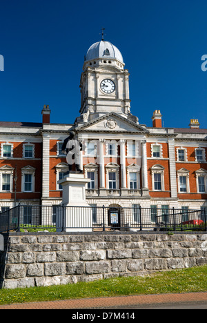 Late nineteenth century dock offices built by David Davies whos statue is in the foreground, Barry, Vale of Glamorgan, South Wales, UK. Stock Photo