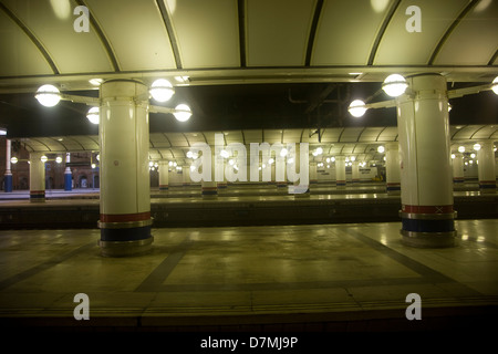 Platform lights, Liverpool Street railway station, London, England Stock Photo