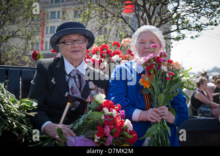 Russian World War II veterans celebrate Victory Day in the Bolshoi ...