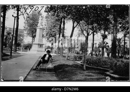 Members of the Elmer Riggs Expedition for Vertebrate Paleontology set ...