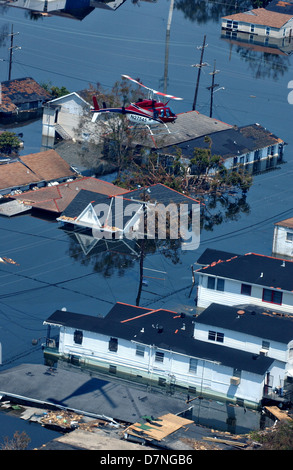 Aerial view of FEMA Search & Rescue teams flying by helicopter over the massive flooding and destruction in the aftermath of Hurricane Katrina September 3, 2005 in New Orleans, LA. Stock Photo
