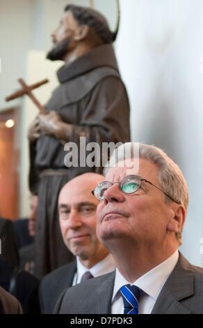 German President Joachim Gauck visits San Francisco Church in Bogota, Colombia, 09 May 2013. The German President is accompanied by an economic delegation on his trip to Colombia and Brazil from 08 till 17 May 2013. Photo: Soeren Stache Stock Photo