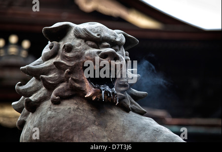 Dragon statue breathing incense smoke, Zenkō-ji Temple, Nagano, Japan Stock Photo