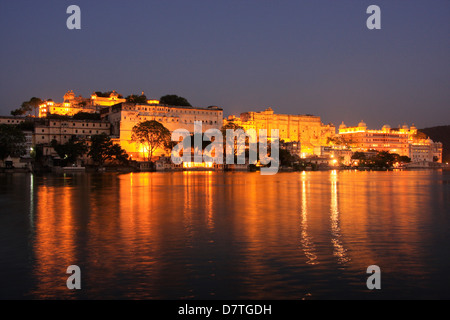 City Palace at night, Udaipur, Rajasthan, India Stock Photo