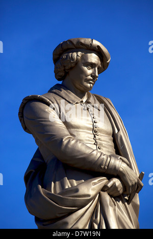 Statue of Rembrandt in Rembrandtplein, Amsterdam, Netherlands Stock Photo