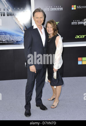 Los Angeles, California, U.S. May 14, 2013.  Bruce Greenwood, Susan Devlin attending the Los Angeles Premiere of ''Star Trek Into Darkness'' held at the Dolby Theater in Hollywood, California on May 14, 2013. 2013.(Credit Image: Credit:  D. Long/Globe Photos/ZUMAPRESS.com/Alamy Live News) Stock Photo