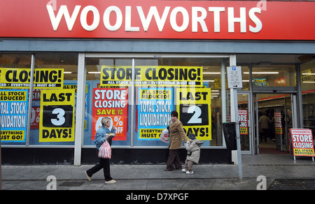 Woolworths in Pontypridd which went into administration on 27 January 2009. Stock Photo