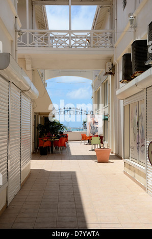Side shopping walkway in Philipsburg, St. Maarten, Netherland Antilles Stock Photo