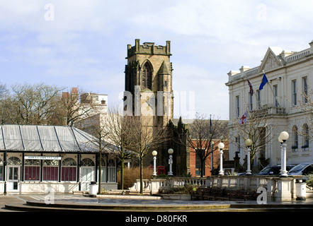 Springtime image of Tourist Information Centre, church and Town Hall in Southport Stock Photo