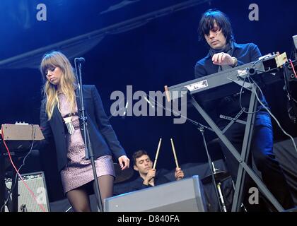 Berlin, Germany. 18th May 2013. The singer Ruth Radelet and the musician Johnny Jewel of the US-American band Chromatics perform onstage in the former Spreepark in Berlin, Germany, 18 May 2013. The London Indie band The XX invited musician friends to a concert at the deserted Spreepark area. Photo: BRITTA PEDERSEN/dpa/Alamy Live News Stock Photo