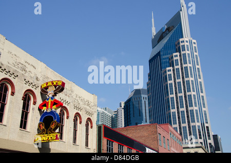 Tennessee, Nashville. Downtown Nashville, Cowboy hats & boots sign on Broadway. Stock Photo