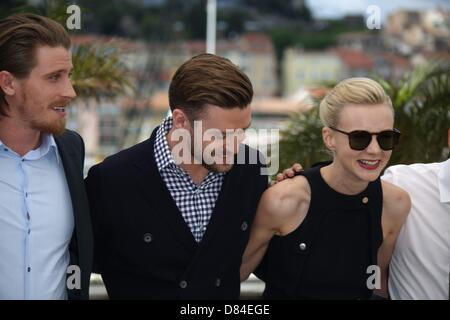 Actors Justin Timberlake (l-r), Carey Mulligan and Oscar Isaac attend the photocall of 'Inside Llewyn Davis' during the 66th Cannes International Film Festival at Palais des Festivals in Cannes, France, on 19 May 2013. Photo: Hubert Boesl Stock Photo