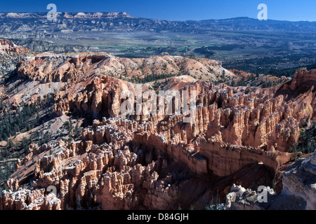 Bryce Point is a popular lookout spot for panoramic views of unique rock formations and the valley beyond in Bryce Canyon National Park in Utah, USA. Stock Photo
