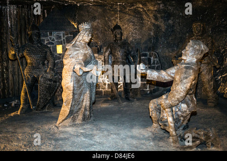 Salt statues of Prince of Poland proposing to the royal daughter, Kinga at the Wieliczka Salt Mine,  Wieliczka, Krakow, Poland Stock Photo