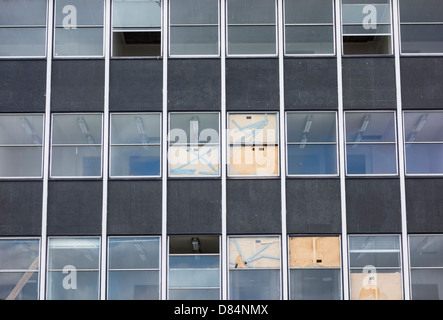 Broken window in empty office building Stock Photo: 57811171 - Alamy