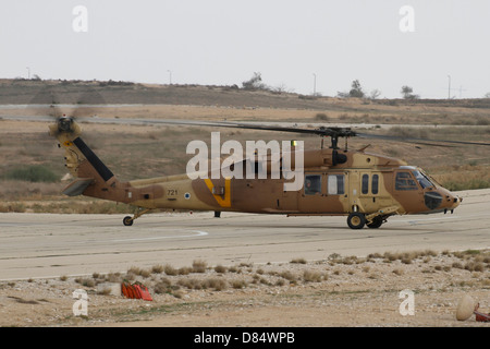 A UH-60A Yanshuf helicopter of the Israeli Air Force at Hatzerim Air Force Base, Israel. Stock Photo