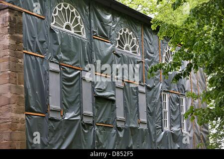 The Goethe Theater is covered with tarps in Bad Lauchstaedt, Germany, 10 May 2013. The theater conceived of and opened by Goethe more than 200 years ago is in need of serious renovation work. The timber-frame building is suffereing from serious dry and wet rot. Photo: Jan Woitas Stock Photo