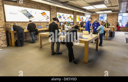 Apple store interior, Covent Garden, London, England, UK Stock Photo
