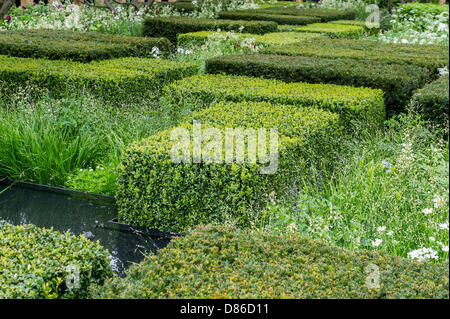 London, UK. 20th May 2013.The Daily Telegraph Garden. The first day of the Chelsea Flower Show. The Royal Hospital, Chelsea. Credit: Guy Bell/Alamy Live News Stock Photo