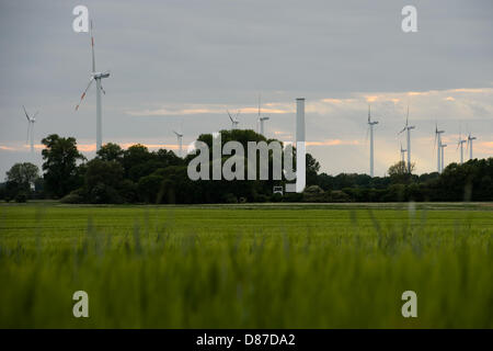 A wind turbine mast stands on 20.05.2013 in Kraenzlin (Brandenburg) on a field. Photo: Robert Schlesinger Stock Photo