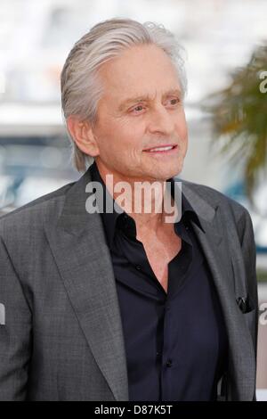 Cannes, France. May 21, 2013.  MICHAEL DOUGLAS appears at the photocall for 'Behind The Candelabra' at Canne Film Festival 2013.  (Credit Image: Credit:  Roger Harvey/Globe Photos/ZUMAPRESS.com/Alamy Live News) Stock Photo