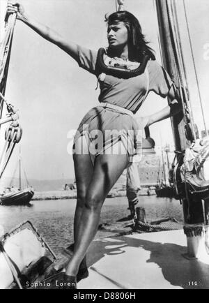 Sophia Loren in a provocative pose on the set of the movie 'The Gold of