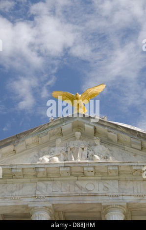 Mississippi, Vicksburg. Vicksburg National Military Park, Illinois Memorial. Roof detail with gold eagle. Stock Photo