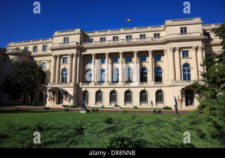 Royal Palace, Palatul Regal, now National Art Gallery, National Muzeul de Arta al Romaniei, Kunstmusum, Bucharest, Romania Stock Photo