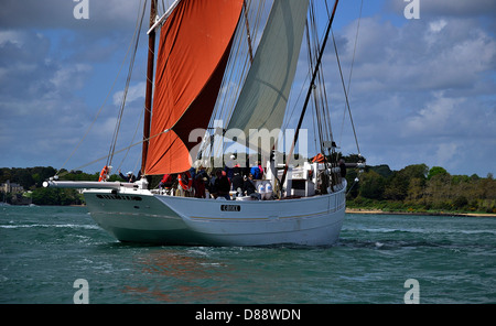 Traditional fishing boat : Biche (dundee tuna, Groix island, 1934, Brittany, France), sailing in Morbihan gulf. Stock Photo