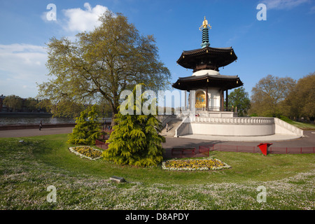 The Peace Pagoda in Battersea Park Stock Photo