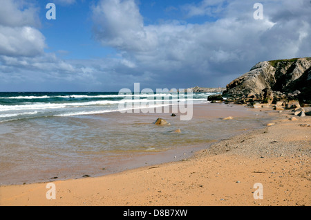 Beach and cliff on the rocky wild coast of the peninsula of Quiberon in the Morbihan department in Brittany in north-western Fra Stock Photo