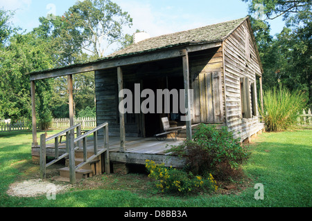 Elk283-4174 Louisiana, Cajun Country, St Martinville, Longfellow Evangeline State Historic Site, Acadian cabin Stock Photo