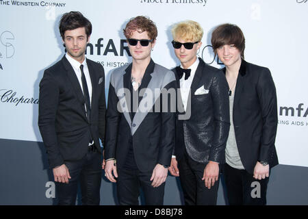 Cannes, France, 23 May 2013.Ian Keaggy (l-r), Nash Overstreet, Ryan Follese and Jamie Follese of Hot Chelle Rae attend amfAR's 20th Annual Cinema Against AIDS Gala during the 66th Cannes International Film Festival at Palais des Festivals in Cannes, France, on 23 May 2013. Photo: Hubert Boesl/DPA/Alamy Live News Stock Photo