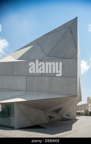 Israel, Tel Aviv, Herta & Paul Amir building  Facade of the new wing at the Tel Aviv Museum of Art Stock Photo