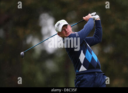 Wentworth, UK. 24th May 2013. Jamie Donaldson (WAL) on the tee during the Second Round of the 2013 BMW PGA Championship from Wentworth Golf Club. Credit:  Action Plus Sports Images / Alamy Live News Stock Photo
