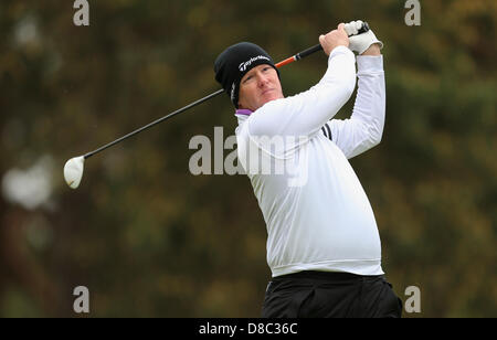 Wentworth, UK. 24th May 2013. Marcus Fraser (AUS) drives during the Second Round of the 2013 BMW PGA Championship from Wentworth Golf Club. Credit:  Action Plus Sports Images / Alamy Live News Stock Photo