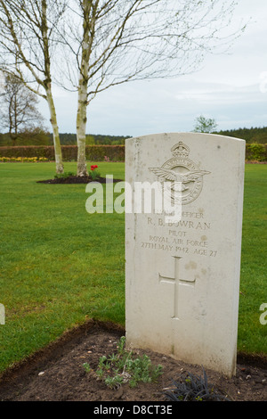 The grave of an RAF pilot at the Cannock Chase War Cemetery, Staffordshire, England. Stock Photo