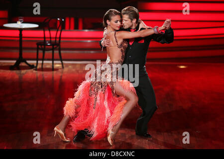 Model, actor and 'Bachelor' Paul Janke and dancer Ekaterina Leonova dance on stage during the dance show 'Let's Dance' of broadcaster RTL at Coloneum in Cologne, Germany, 24 May 2013. Photo: Rolf Vennenbernd Stock Photo