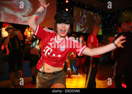London, UK. 25th May, 2013.  Performer during the Bayern Muenchen Champions League Finale banquet at Grosvenor House on May 25, 2013 in London, England. Stock Photo