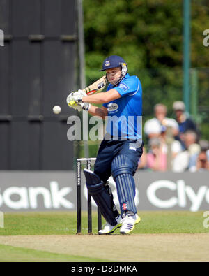 Horsham Sussex UK 26 May 2013 -  Sussex batsman Luke Wright hits out as Sussex Sharks take on Kent Spitfires in their YB40 match at Horsham today Photograph taken by Simon Dack/Alamy Live News Stock Photo