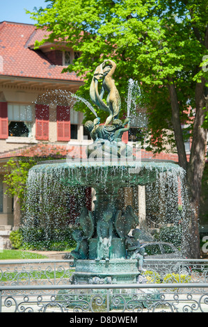 Fountain in St James Court Louisville Kentucky Stock Photo Alamy