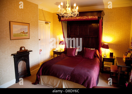 Comfortable hotel room and bed, the Beechwood hotel, North Walsham, Norfolk UK Stock Photo